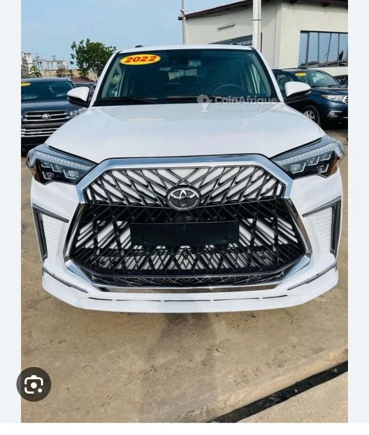 4Runner 2021 Front bumper and light